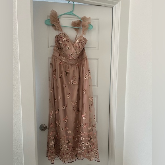 Tulle Floral Embroidered Ruffle Midi Dress - Picture 6 of 6